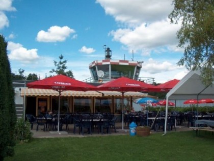 Foto: Restaurant &amp; Cafeteria am Flugplatz